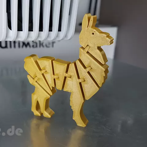 Flexi Articulated Lama by jtronics