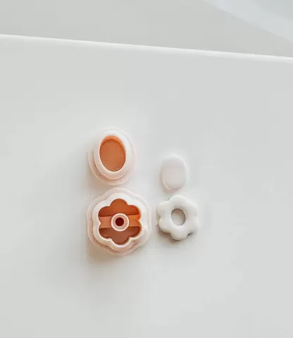 Dainty Flower Drop (Thangs Exclusive)