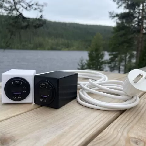 12/24V USB outlet box