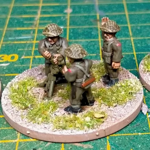British WW2 2 & 3-inch Mortars & Crews (1939-45) with & without Respirators WWII-GB-5 by Turner Miniatures