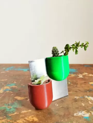 MAGNETIC FRIDGE VASE - BULLET