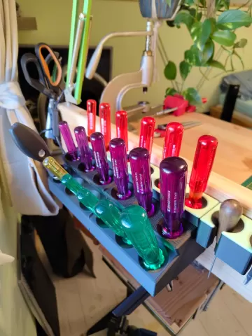 9 ScrewDriver Holder .3mf