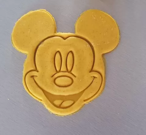 Mickey and Minnie cookie cutter