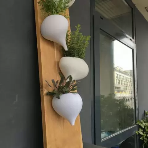 wall pots