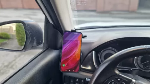 Click-On Phone Mount for Suzuki Vitara & Xiaomi