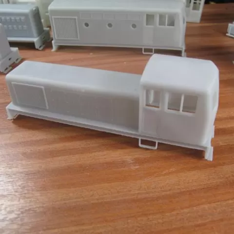 On30 Freelance diesel body to fit a HO F7 chassis ( low hood)
