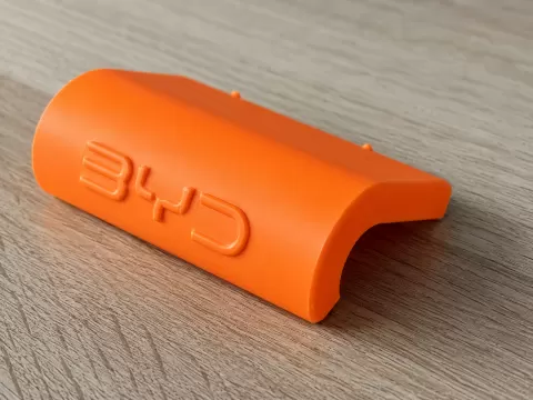 BYD Seal U DM-i Cooler Smartphone Ladestation Remix