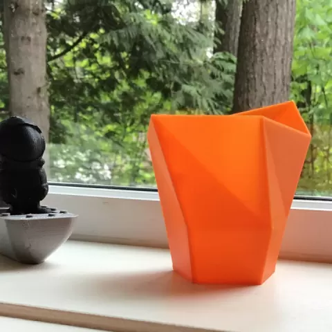 Flame - A Low Poly Vase by Matt Stokes